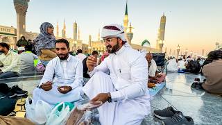 First RAMADAN IFTAR in Madina Masjid an Nabawi  Ramadan Mubarak [upl. by Dorry]